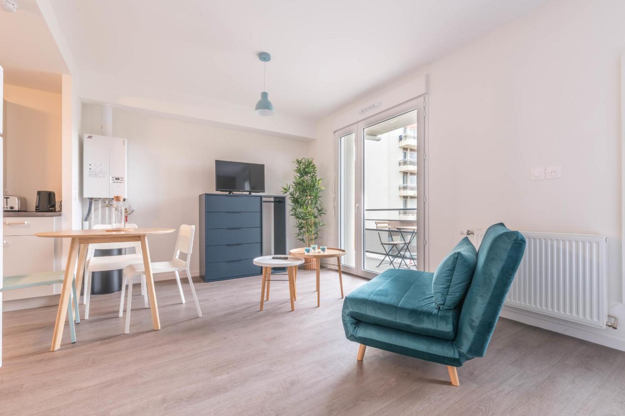 Ferienwohnung Pierrick - Studio Wifi Et Gare Le Mans Exterior foto